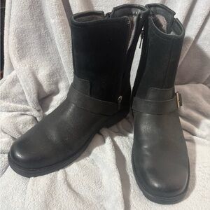 NWB UGG Black Leather and Suede Mid-Calf Waterproof Zip & Buckle Boots